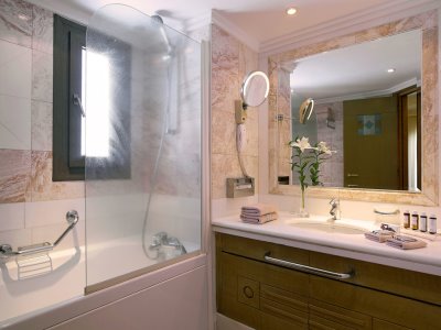 bathroom 1 - hotel aldemar knossos villas - chersonisos, greece