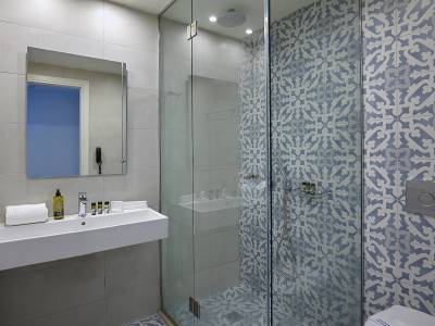 bathroom - hotel vasia boulevard - chersonisos, greece