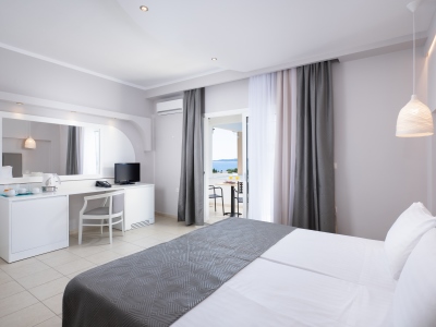 junior suite - hotel alexandros palace hotel and suites - halkidiki, greece