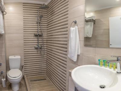 bathroom - hotel georgalas rest apartments - halkidiki, greece