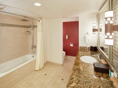 bathroom - hotel dusit beach resort guam - guam, guam