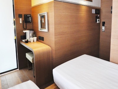 bedroom 1 - hotel bluejay residences - hong kong, hong kong