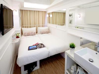 bedroom 1 - hotel mini hotel causeway bay - hong kong, hong kong