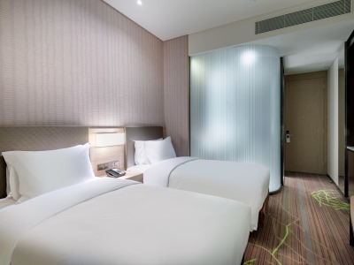 deluxe room 1 - hotel holiday inn express kowloon cbd2 - hong kong, hong kong