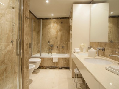 bathroom - hotel bellevue - losinj, croatia