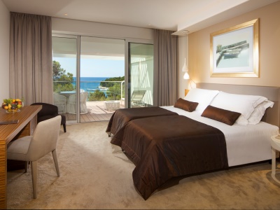 bedroom 1 - hotel bellevue - losinj, croatia
