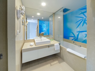bathroom - hotel rixos premium dubrovnik - dubrovnik, croatia