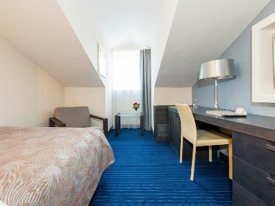 bedroom 2 - hotel lapad - dubrovnik, croatia