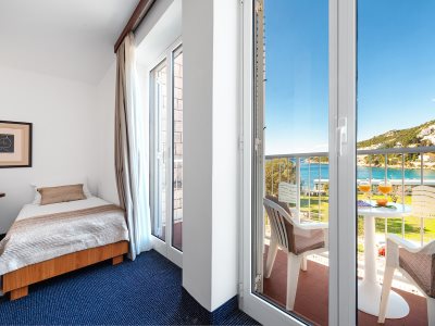 bedroom 15 - hotel komodor - dubrovnik, croatia