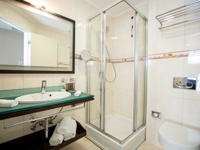 bathroom - hotel royal ariston - dubrovnik, croatia