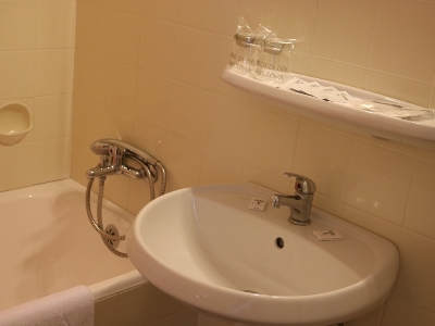 bathroom - hotel medena - trogir, croatia