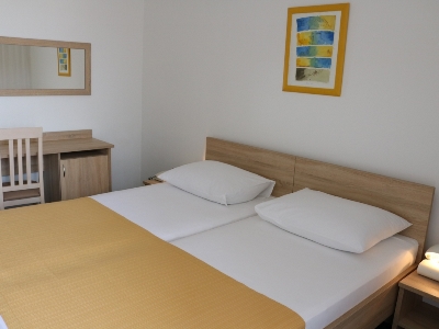 bedroom - hotel medena - trogir, croatia