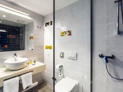bathroom - hotel pharos, hvar bayhill - hvar, croatia