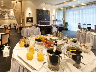 breakfast room - hotel grand hotel bonavia - rijeka, croatia