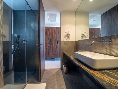 bathroom 1 - hotel bellevue-superior city hotel - sibenik, croatia