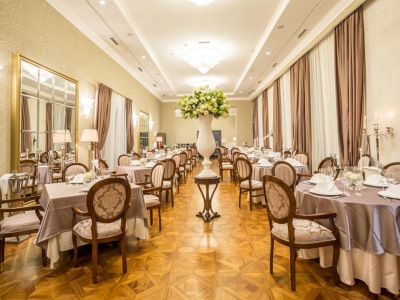 restaurant - hotel park - split, croatia