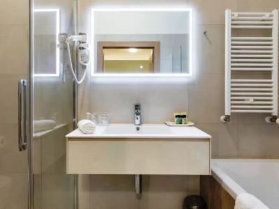 bathroom - hotel hotel mondo - split, croatia