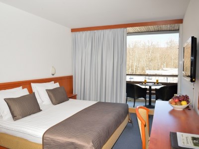 bedroom 2 - hotel jezero - plitvice, croatia