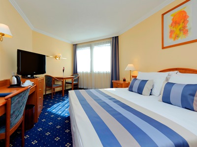 bedroom - hotel radisson blu beke - budapest, hungary