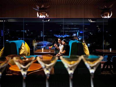 bar - hotel grand mercure yogyakarta adi sucipto - yogyakarta, indonesia