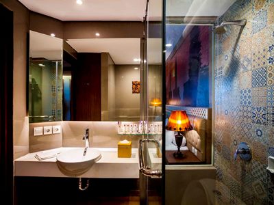 bathroom - hotel grand mercure yogyakarta adi sucipto - yogyakarta, indonesia