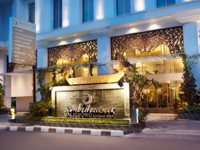 exterior view - hotel jambuluwuk malioboro boutique - yogyakarta, indonesia