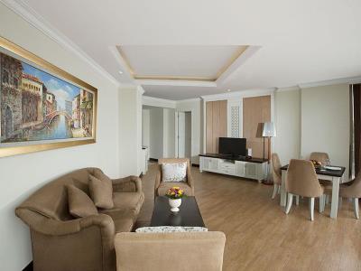 suite 3 - hotel swiss-belhotel lampung - bandar lampung, indonesia