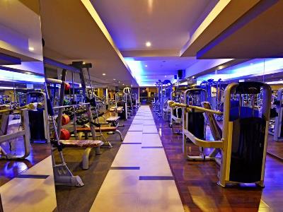 gym - hotel holiday inn bandung pasteur - bandung, indonesia