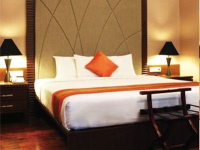 bedroom - hotel luxton - bandung, indonesia