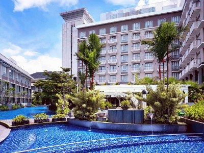 outdoor pool - hotel grand mercure bandung setiabudi - bandung, indonesia