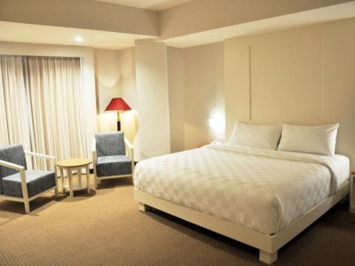 bedroom 5 - hotel beverly hotel batam - batam, indonesia