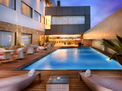 outdoor pool - hotel swiss-belhotel harbour bay - batam, indonesia