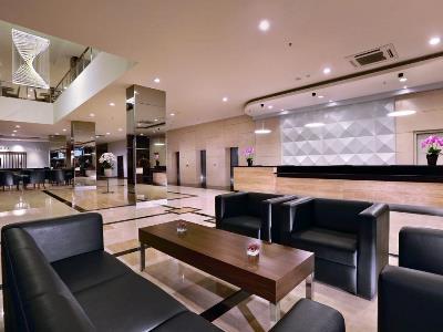 lobby - hotel aston imperial hotel and conference ctr - bekasi, indonesia