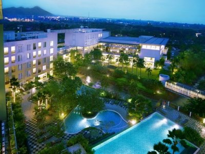 outdoor pool - hotel aston bogor hotel and resort - bogor, indonesia