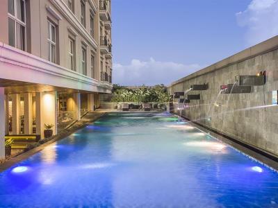 outdoor pool - hotel swiss-belhotel bogor - bogor, indonesia
