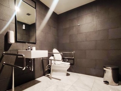 bathroom - hotel swiss-belinn bogor - bogor, indonesia
