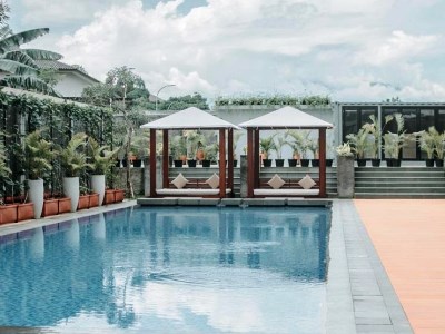 outdoor pool - hotel swiss-belinn bogor - bogor, indonesia