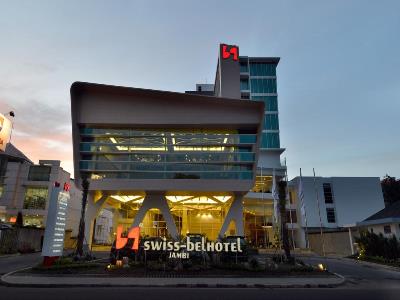 exterior view - hotel swiss-belhotel jambi - jambi, indonesia