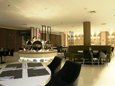 restaurant - hotel crown prince - surabaya, indonesia