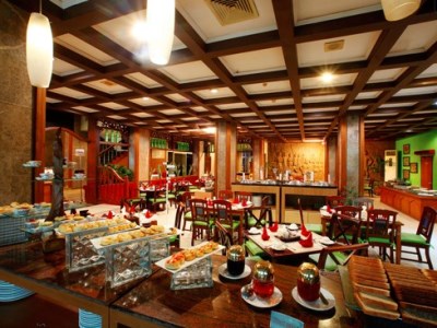 restaurant - hotel grand inna tunjungan - surabaya, indonesia