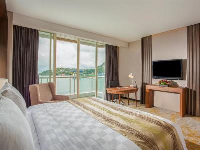 suite - hotel swiss-belhotel papua - jayapura, indonesia