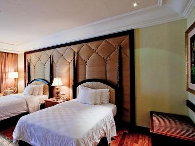 bedroom - hotel sheraton senggigi beach - lombok, indonesia