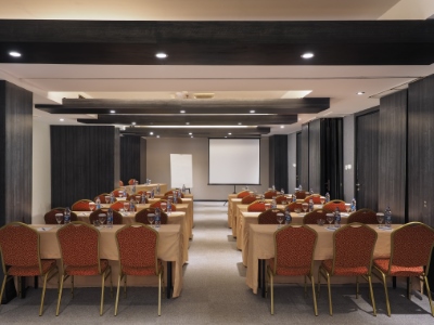 conference room - hotel swiss-belinn medan - medan, indonesia