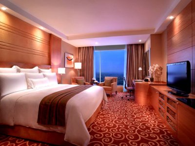 bedroom - hotel jw marriott - medan, indonesia