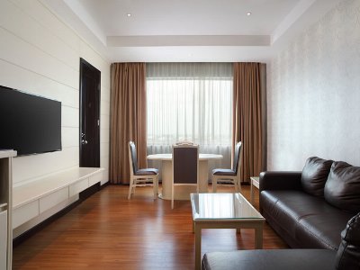 suite 1 - hotel four points by sheraton medan - medan, indonesia