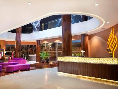 lobby - hotel grand edge hotel semarang - semarang, indonesia