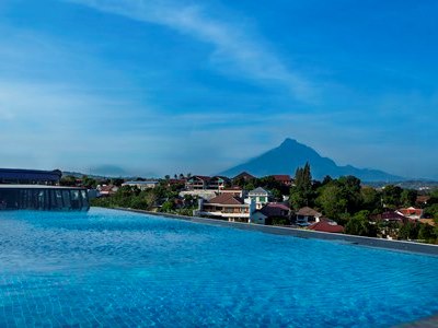 outdoor pool 1 - hotel grand edge hotel semarang - semarang, indonesia