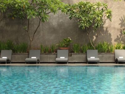 outdoor pool - hotel hotel santika premiere semarang - semarang, indonesia
