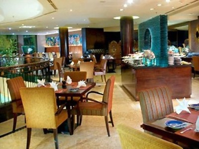 breakfast room - hotel ciputra semarang by swiss-belhotel intl - semarang, indonesia