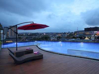 outdoor pool - hotel hotel grandhika pemuda semarang - semarang, indonesia